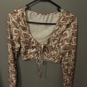 Gold black and white cropped long sleeve